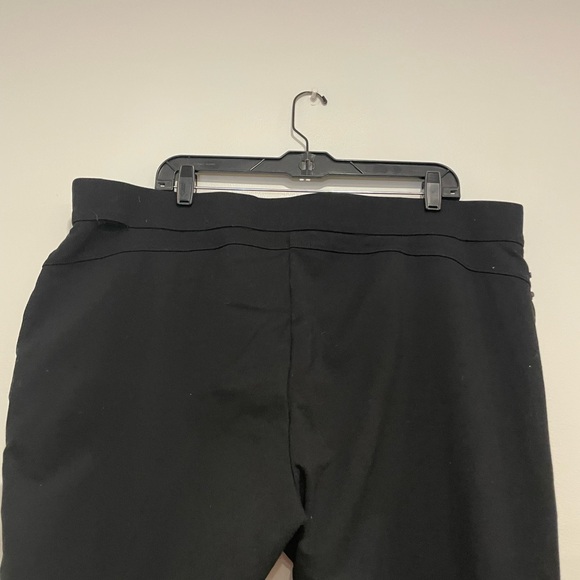 Women’s Black Pants ankle length 2X stretch pull on Yarn & Sea faux pocket - Picture 4 of 11